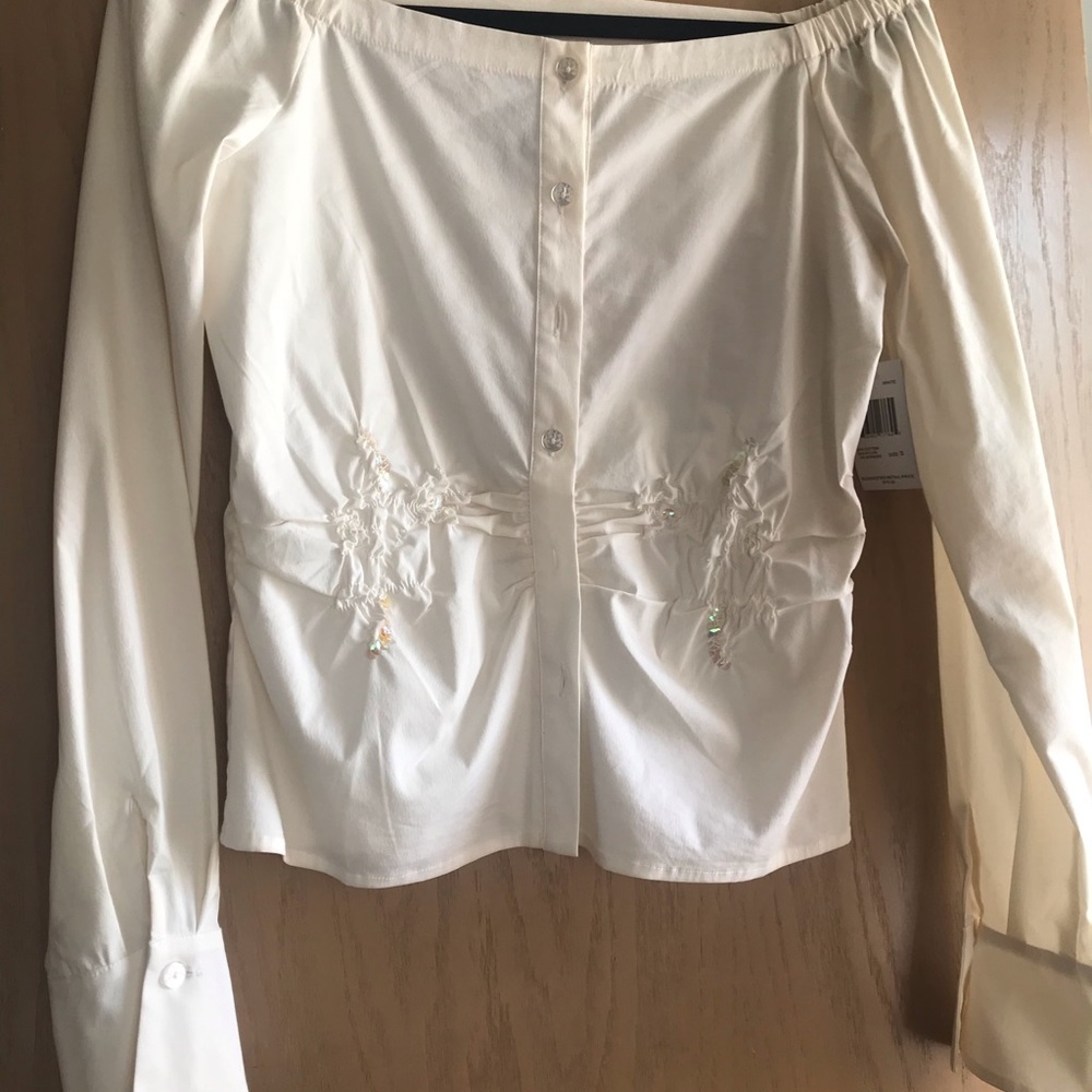 White off the shoulder button up shirt - Picture 2 of 7